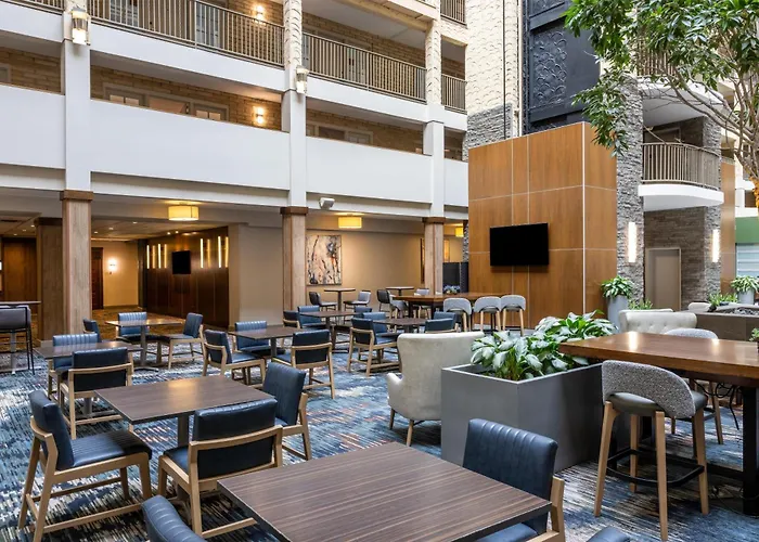 Embassy Suites By Hilton Minneapolis Bloomington Edina